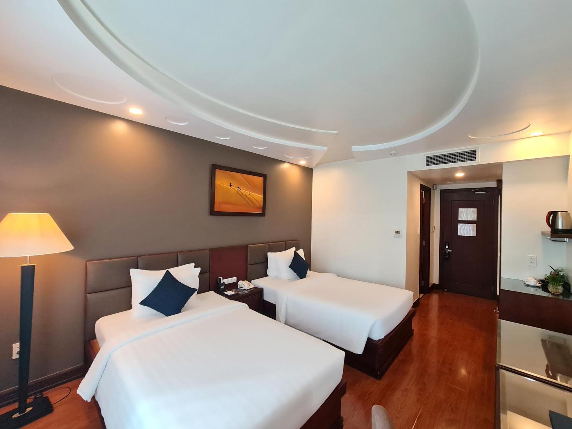 Kin Hotel Thi Sach Ho Chi Minh City Bagian luar foto