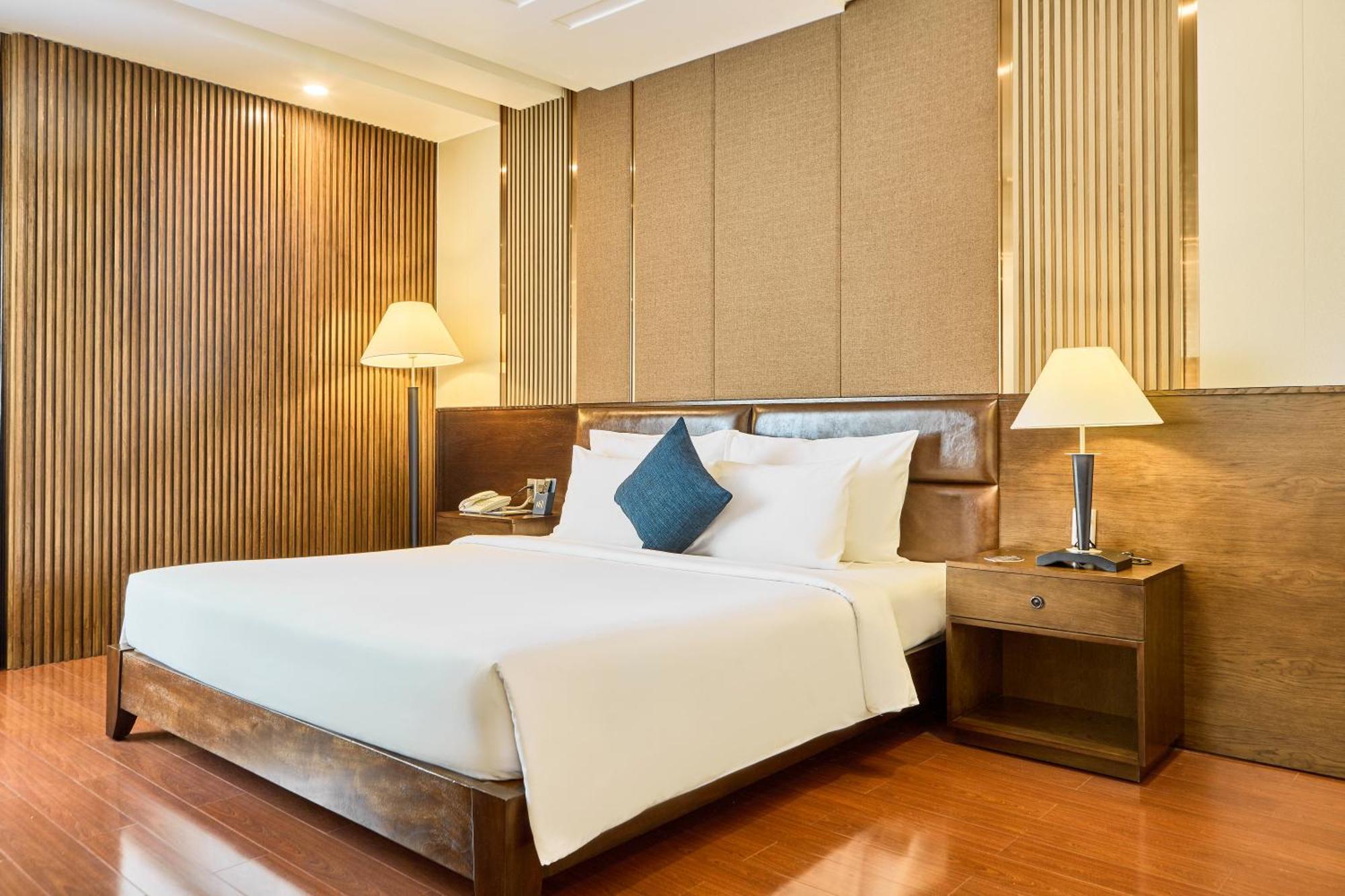 Kin Hotel Thi Sach Ho Chi Minh City Bagian luar foto